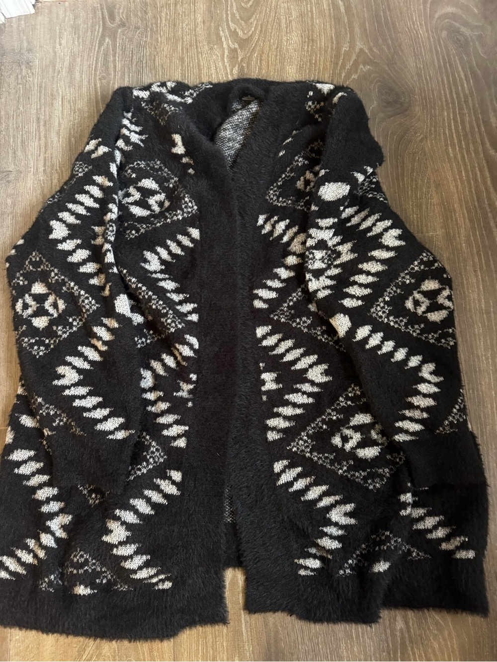 City Chic Black and White Geometric Open-Front Cardigan